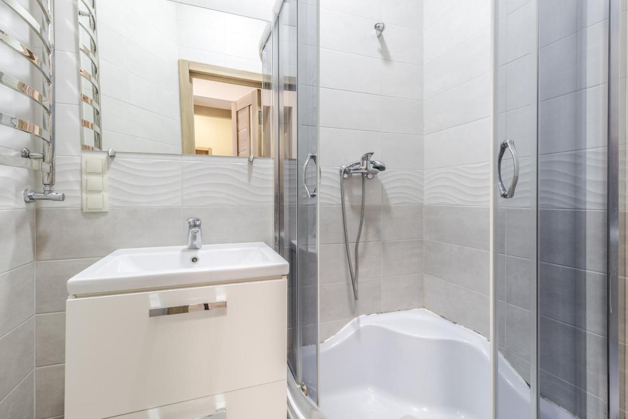 Creamy Apartment Lviv Buitenkant foto