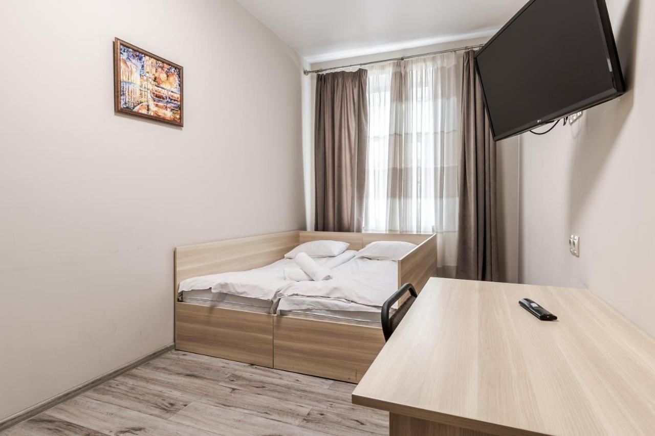 Creamy Apartment Lviv Buitenkant foto